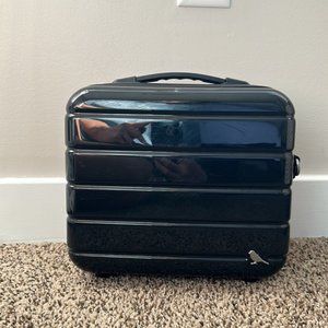 Kestrel Black Molded Hard Makeup Case